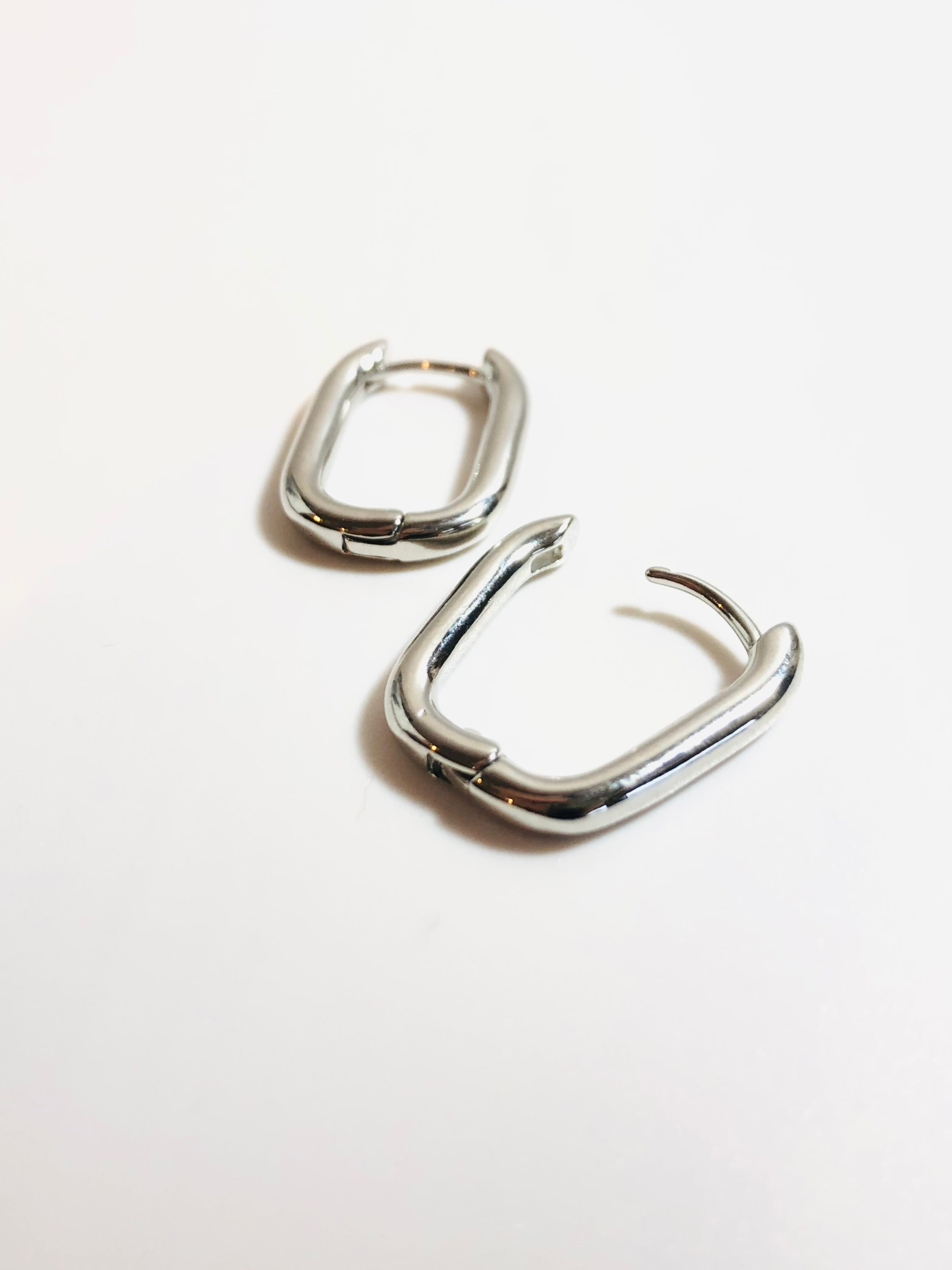 Square Hoop Earrings – 18K Gold & Silver Plated (20mm)